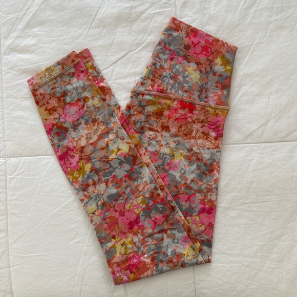 Lululemon floral leggings - Picture 1 of 3